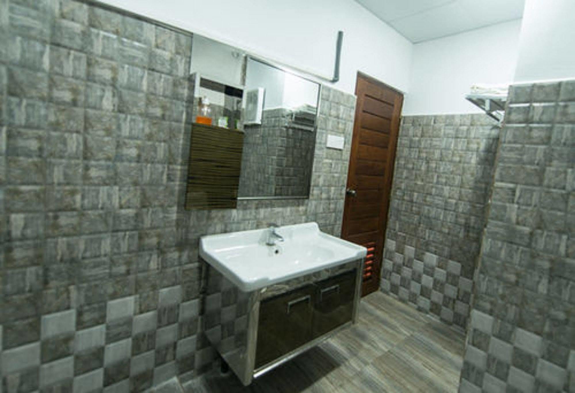 Metro City Hotel Κολόμπο Εξωτερικό φωτογραφία